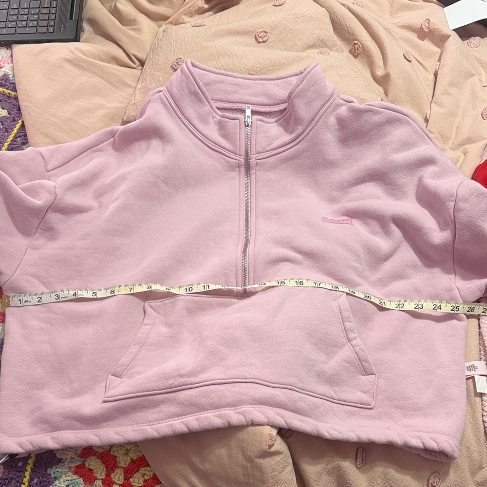 Set active half zip